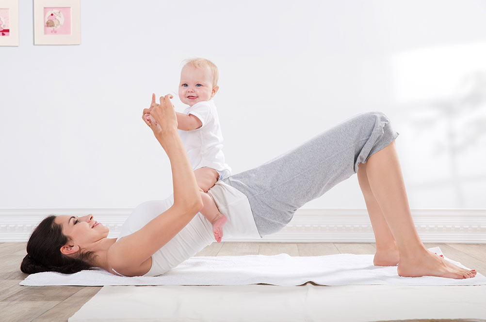 Femme Enceinte En Crèche Préparation à L'accouchement Vêtements Et  Accessoires Pour Bébés